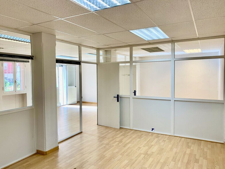 Immeuble residentiel dans Madrid, Madrid à vendre - Photo intérieure – Image 2 sur 6