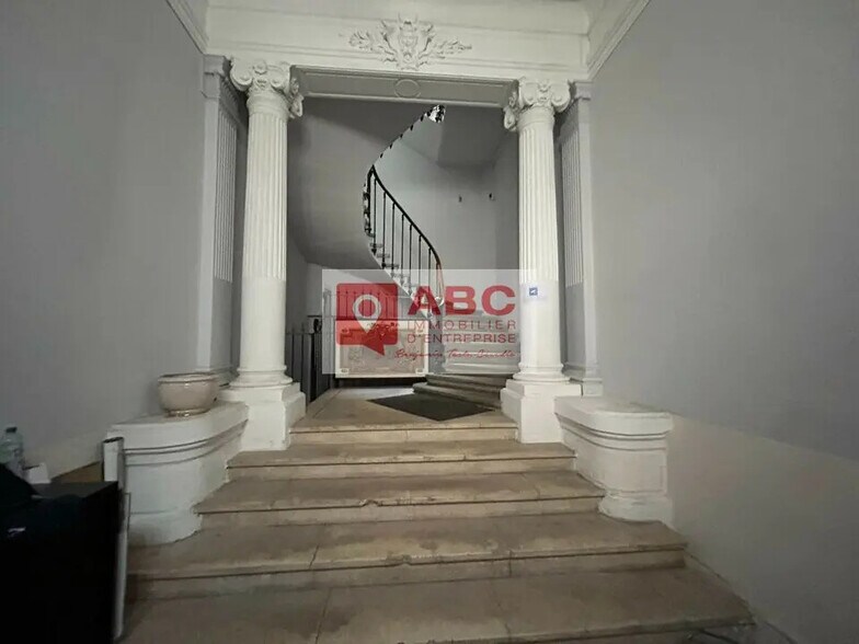 Bureau dans Montpellier à louer - Photo de l’immeuble – Image 3 sur 9