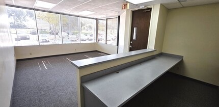 4545 Fuller Dr, Irving, TX à louer Photo intérieure– Image 2 sur 10