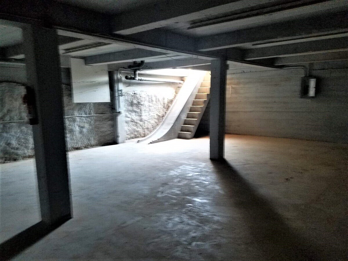 View Photo