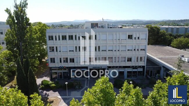 Plus de détails pour Bureau à louer