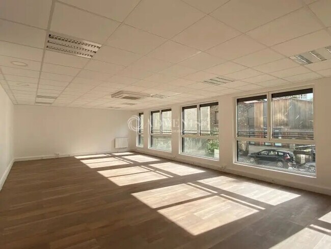 Plus de détails pour Bureau à louer