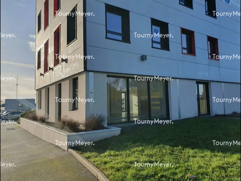 Bureau dans Lanester à louer - Photo de l’immeuble – Image 2 sur 9