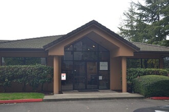 1800 NE 44th St, Renton, WA à louer Photo intérieure– Image 1 sur 4