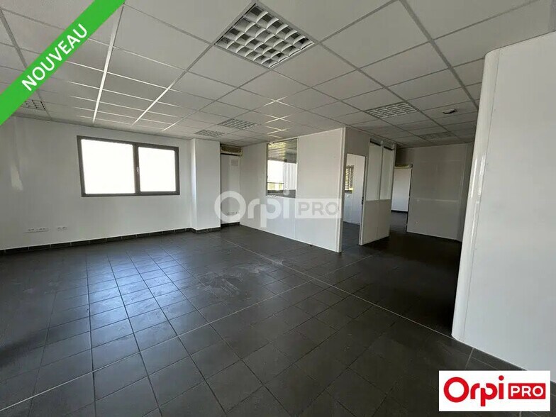 Bureau dans Saint-Marcel-lès-Valence à louer - Photo de l’immeuble – Image 2 sur 3