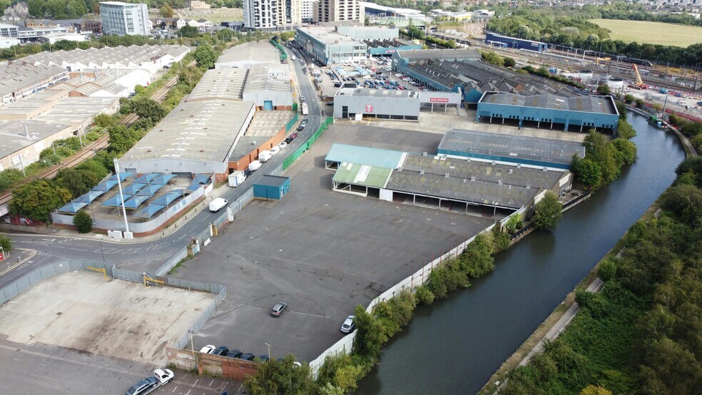 28-40 Hythe Rd, Londres à louer - Photo de l’immeuble – Image 3 sur 4