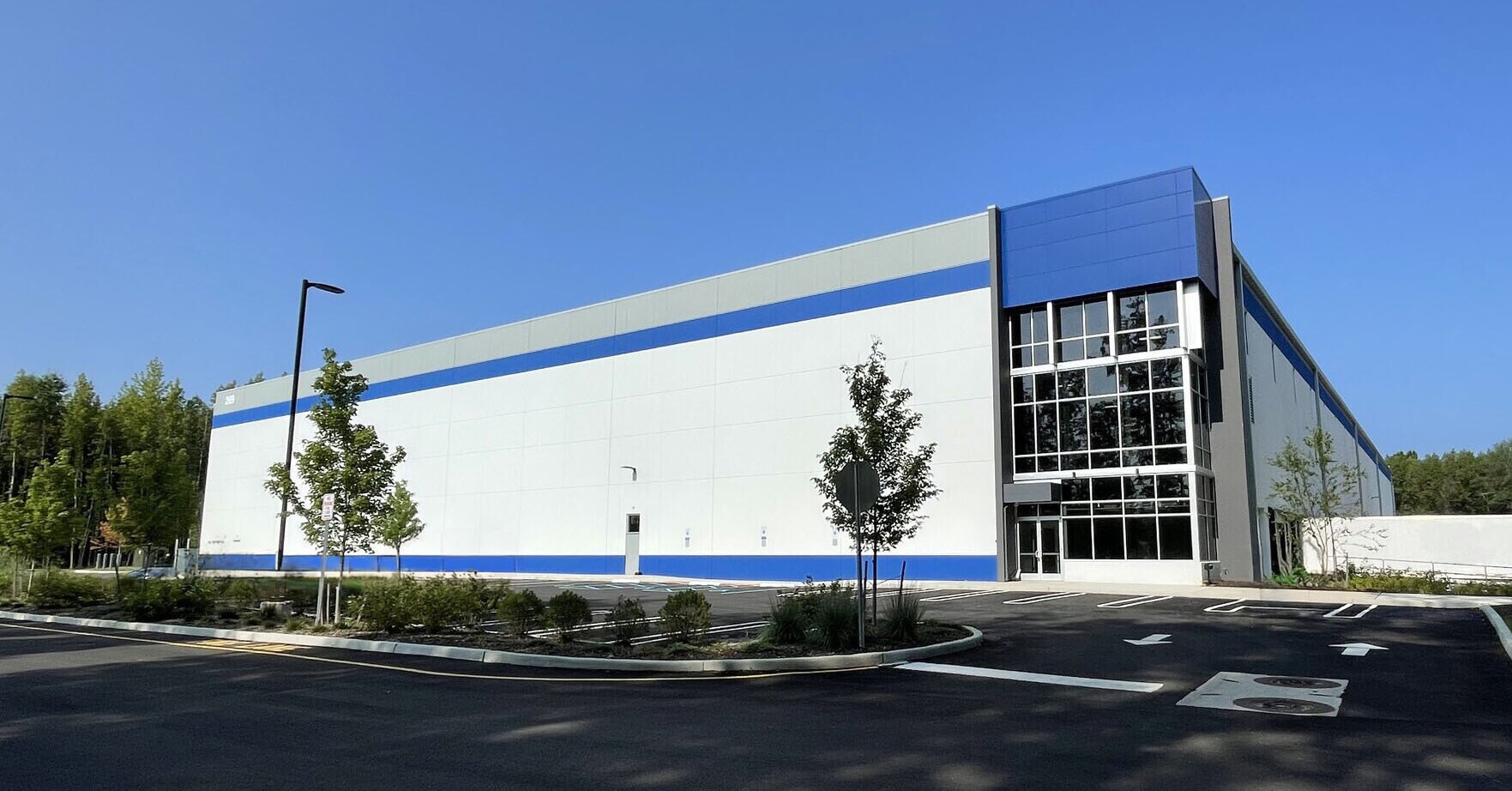 269 Wyckoff Mills Rd, East Windsor, NJ à louer Photo de l’immeuble– Image 1 sur 18