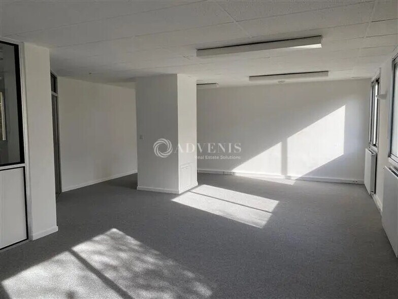 Bureau dans Lyon à louer - Photo de l’immeuble – Image 3 sur 13