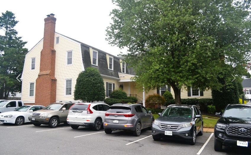 7309 Hanover Green Dr, Mechanicsville, VA à vendre - Photo de l’immeuble – Image 3 sur 15
