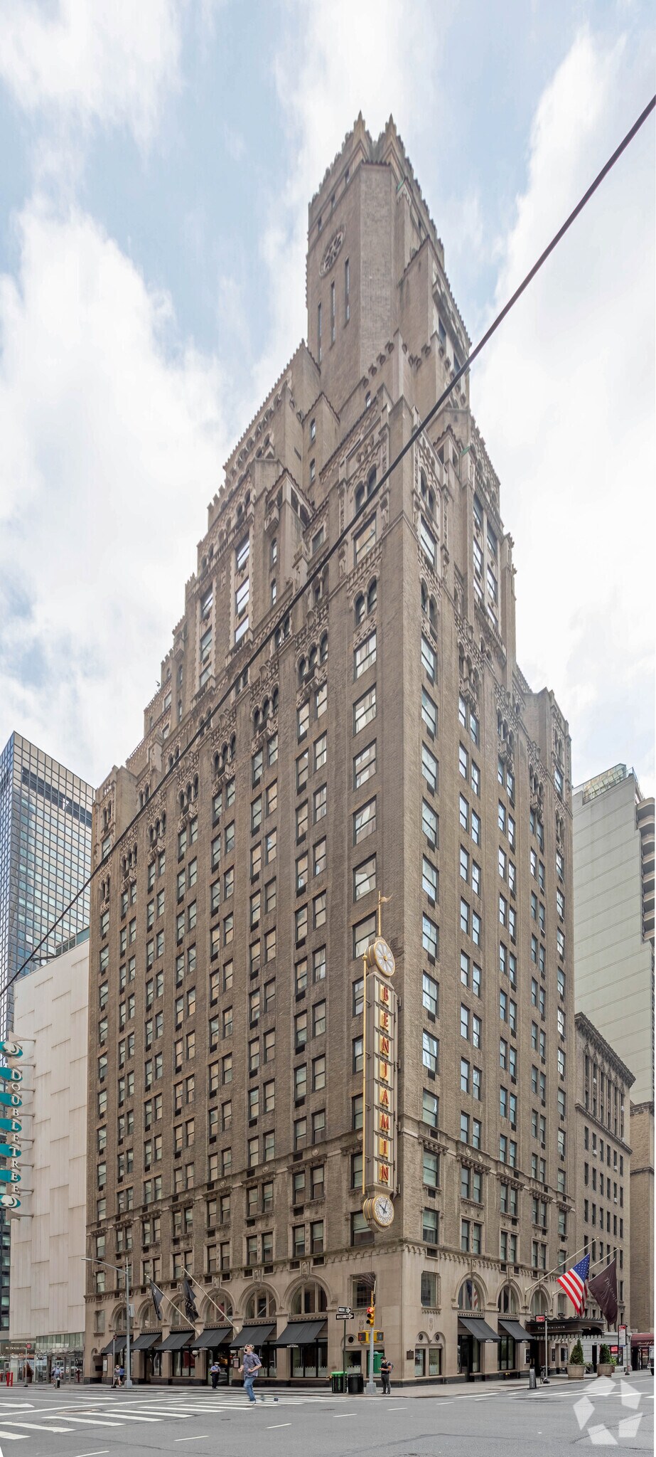 125 E 50th St, New York, NY à louer Photo principale– Image 1 sur 9