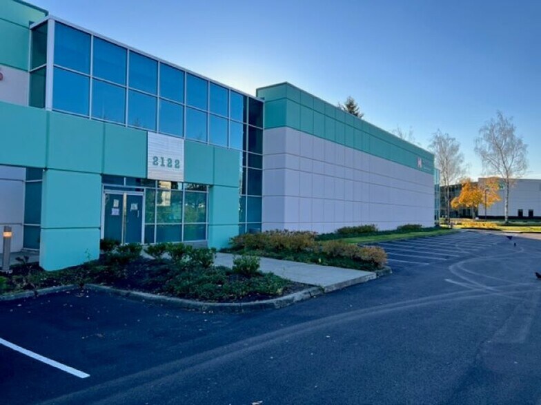 2122 222nd St SE, Bothell, WA à louer - Photo de l’immeuble – Image 3 sur 4