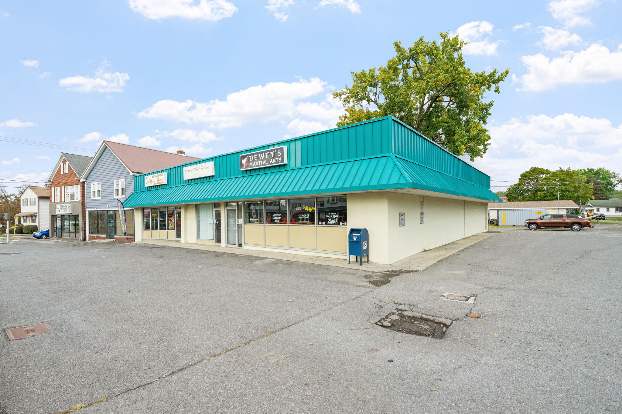 175-179 Columbia Tpke, Rensselaer, NY à vendre Photo de l’immeuble– Image 1 sur 38