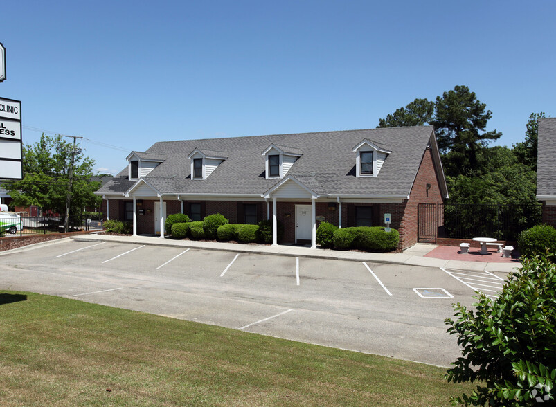 804 Stamper Rd, Fayetteville, NC à louer - Photo de l’immeuble – Image 1 sur 7