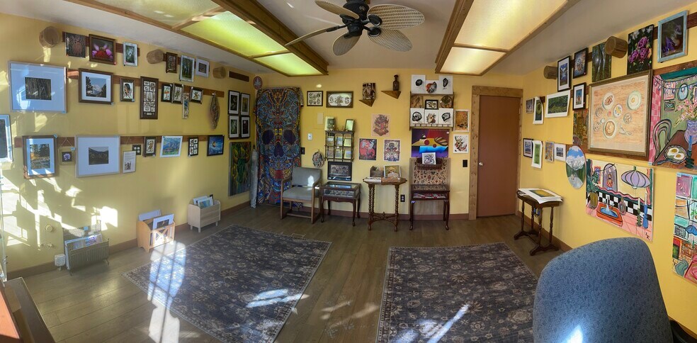 210-222 E Elkhorn Ave, Estes Park, CO à louer - Photo de l’immeuble – Image 3 sur 8