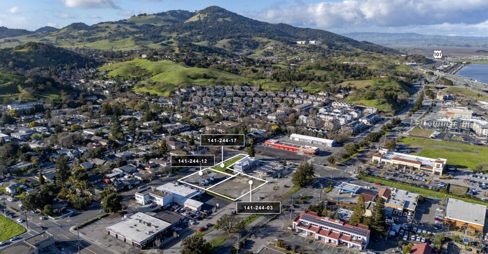 Marin County Redevelopment Opportunity portefeuille de 3 biens à vendre sur LoopNet.fr - Photo de l’immeuble – Image 1 sur 3