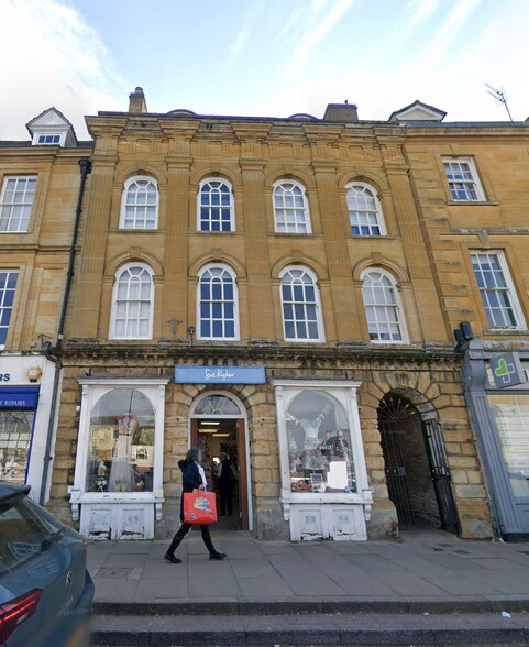 7 High St, Chipping Norton à vendre - Photo principale – Image 1 sur 1