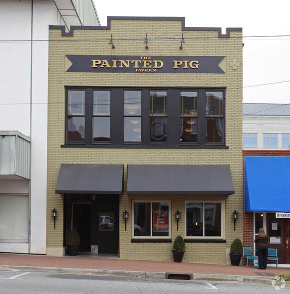 190 E Main St, Canton, GA à louer - Photo de l’immeuble – Image 1 sur 6