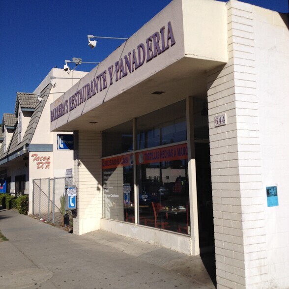 642 S C St, Oxnard, CA à louer - Photo de l’immeuble – Image 2 sur 2