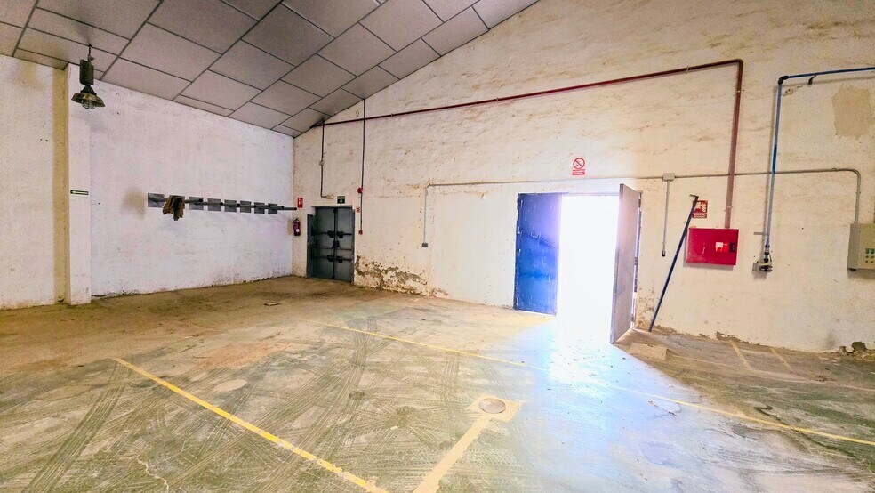 Calle Hierro, Torrejón de Ardoz, Madrid à vendre - Photo de l’immeuble – Image 3 sur 35
