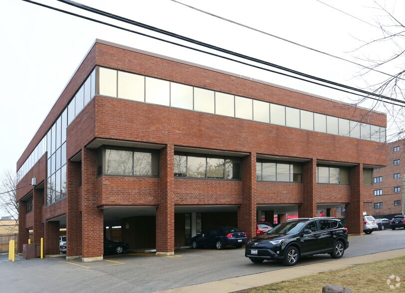 606 Potter Rd, Des Plaines, IL à vendre - Photo de l’immeuble – Image 3 sur 5