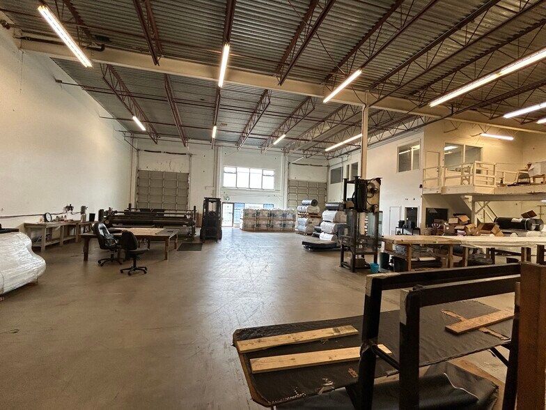 7187 Honeyman St, Delta, BC à louer - Photo de l’immeuble – Image 3 sur 4