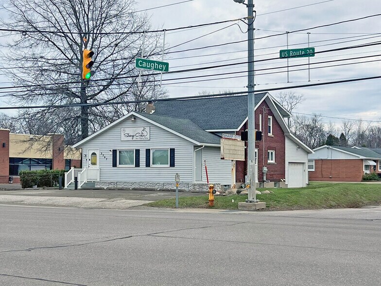 3567 W 26th St, Erie, PA à vendre - Photo de l’immeuble – Image 2 sur 52