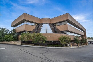 Plus de détails pour 2525 Telegraph Rd, Bloomfield Hills, MI - Bureau/Médical à louer