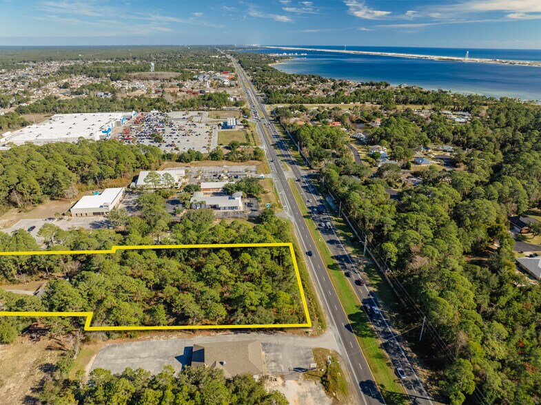 9270 Navarre Pky, Navarre, FL à vendre - Photo de l’immeuble – Image 2 sur 4