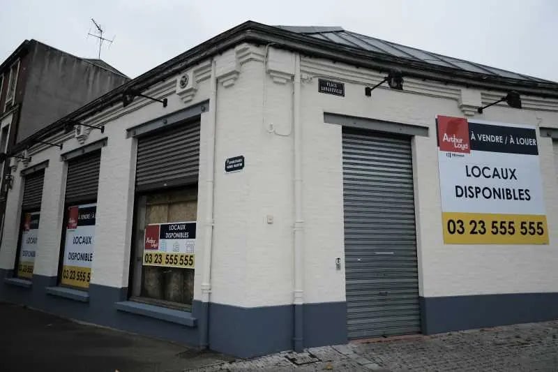 Local commercial dans Saint-Quentin à louer Photo de l’immeuble– Image 1 sur 4