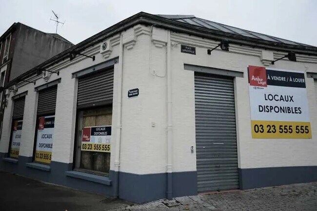 Plus de détails pour Local commercial à louer