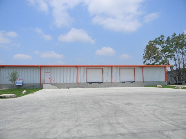 711 E Produce Rd, Hidalgo, TX à louer Photo de l’immeuble– Image 1 sur 6