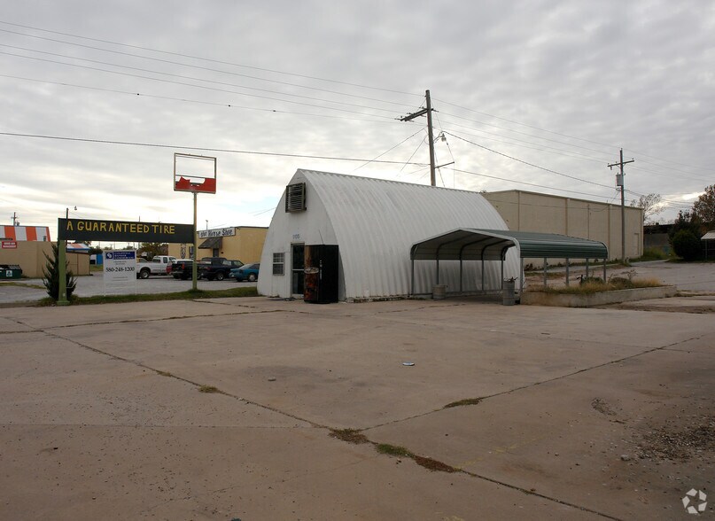 1105 SW 11th St. & 1108 SW Park Ave. portefeuille de 2 biens à vendre sur LoopNet.fr - Photo principale – Image 1 sur 6