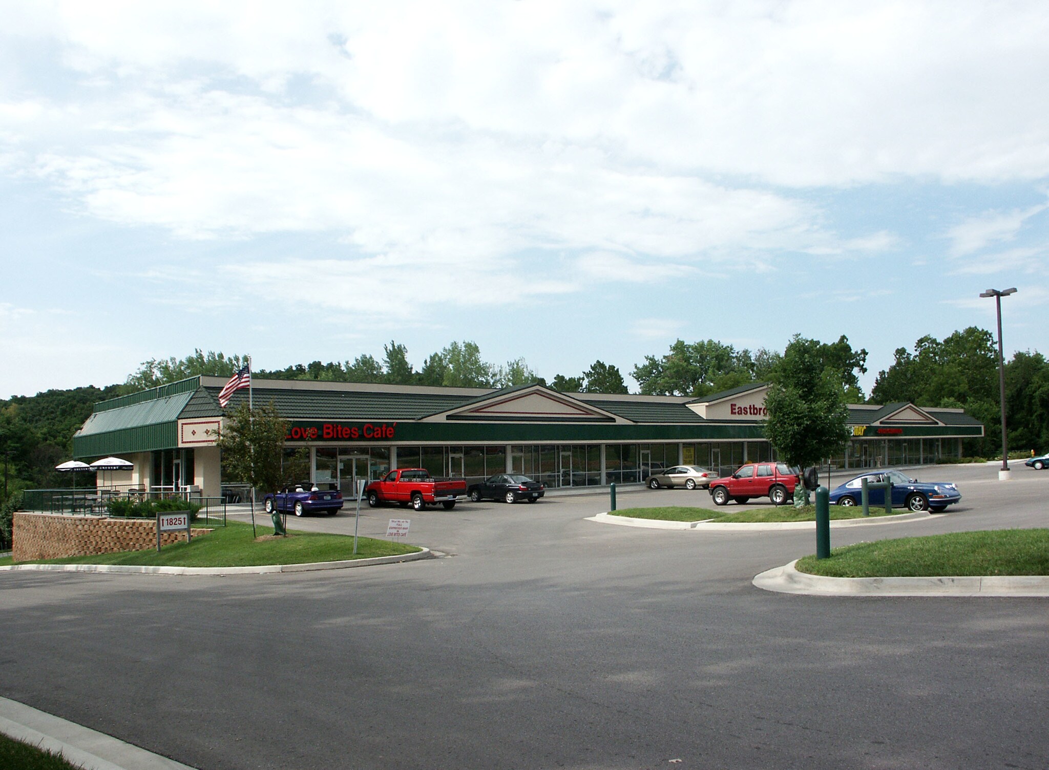 1825-1847 NW Vivion Rd, Kansas City, MO à louer Photo principale– Image 1 sur 9