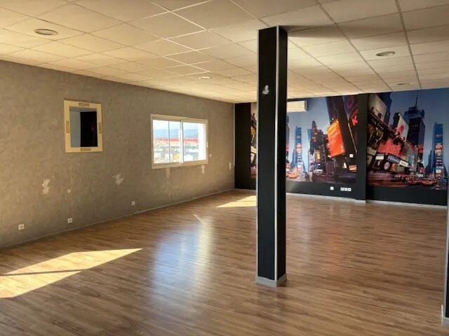 Local d’activités dans Portes-lès-Valence à louer - Photo de l’immeuble – Image 3 sur 3