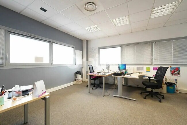 Plus de détails pour Bureau à louer