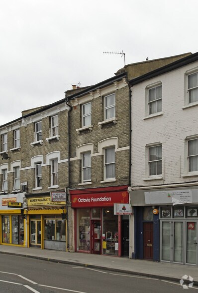 76 Askew Rd, Londres à vendre - Photo de l’immeuble – Image 2 sur 2