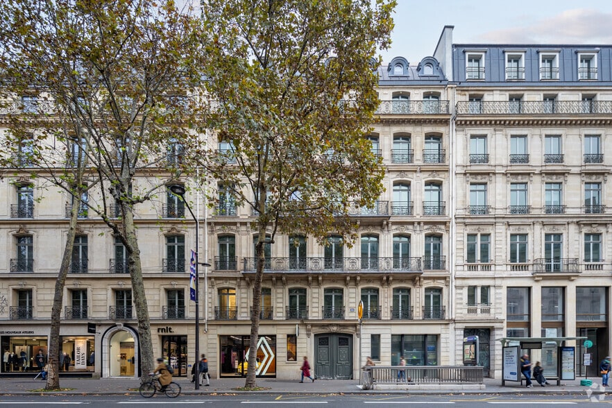 108 Boulevard Haussmann, Paris à louer - Photo principale – Image 1 sur 5