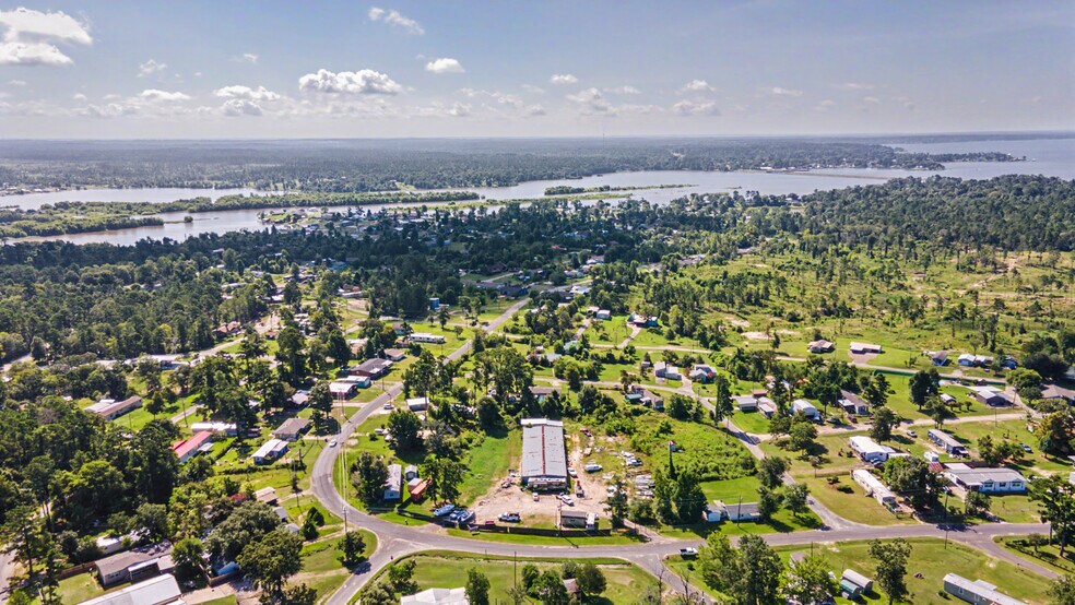 776 Yaupon Cove Dr, Onalaska, TX à vendre - Photo principale – Image 1 sur 38