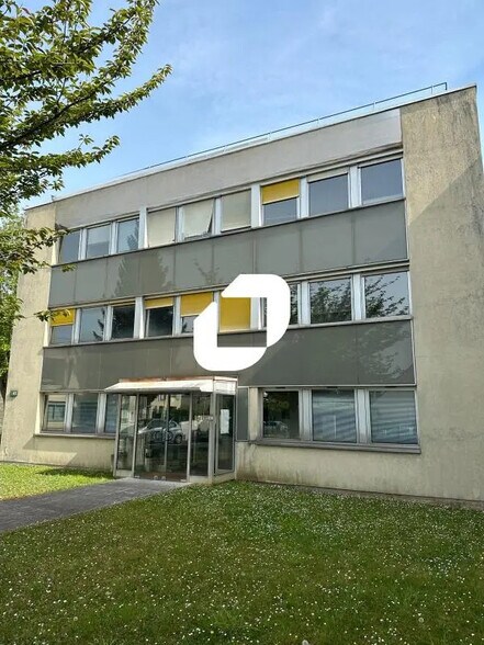 Bureau dans Noisiel à vendre - Photo de l’immeuble – Image 1 sur 1
