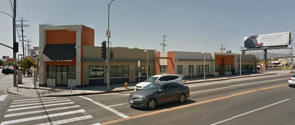 10801 San Fernando Rd, Pacoima, CA à louer - Photo principale – Image 1 sur 6