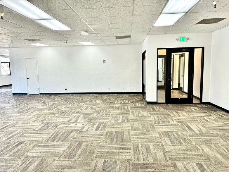 321 Castro St, Mountain View, CA à louer - Photo de l’immeuble – Image 3 sur 17