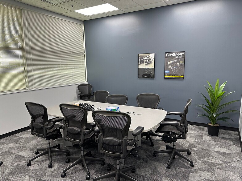 1125 Remington Rd, Schaumburg, IL à louer - Photo intérieure – Image 3 sur 10