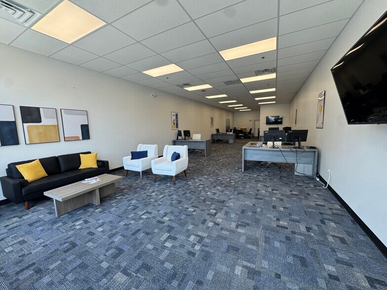 4579-4589 Route 71, Oswego, IL à louer - Photo de l’immeuble – Image 3 sur 18