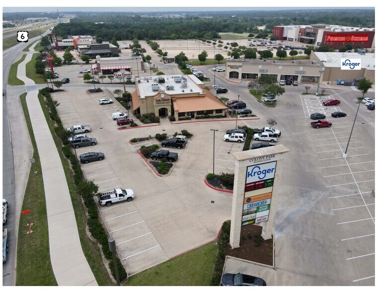 920 N Earl Rudder Fwy, Bryan, TX à vendre - Photo de l’immeuble – Image 3 sur 15
