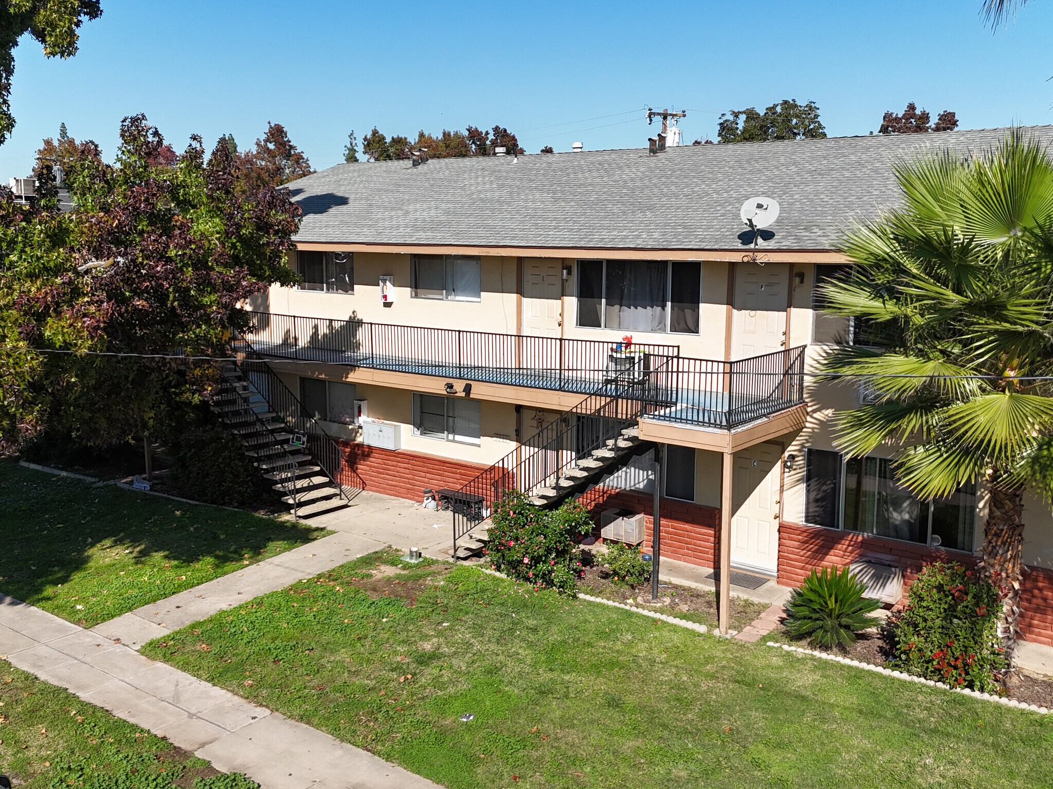 3345 E Fairmont Ave, Fresno, CA à vendre Photo principale– Image 1 sur 17