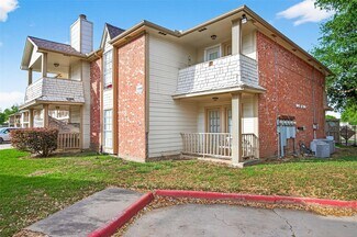 Plus de détails pour 11500 Meadow Ln, Stafford, TX - Logement à vendre
