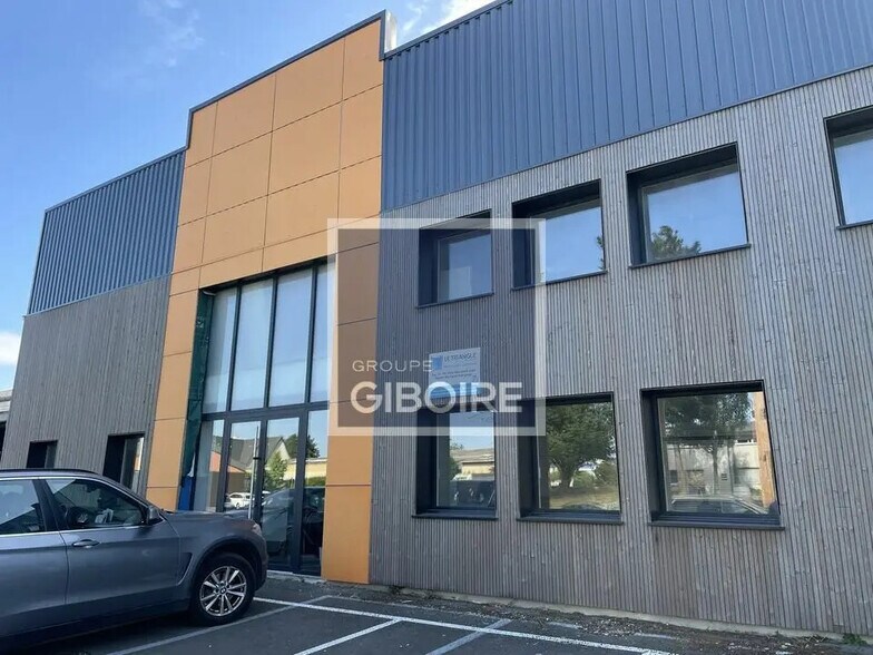 Industriel/Logistique dans Pacé à louer - Photo de l’immeuble – Image 1 sur 12
