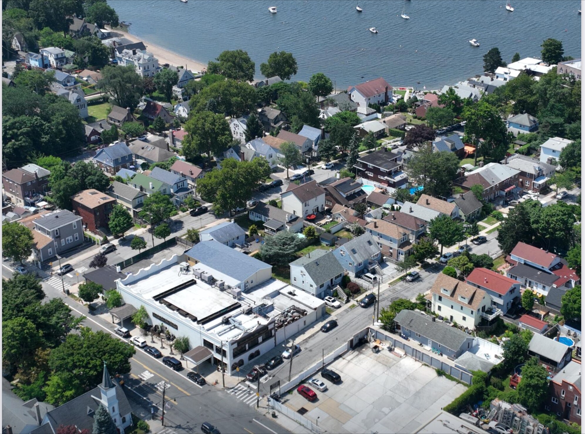 101 City Island Ave, Bronx, NY à louer Photo de l’immeuble– Image 1 sur 12