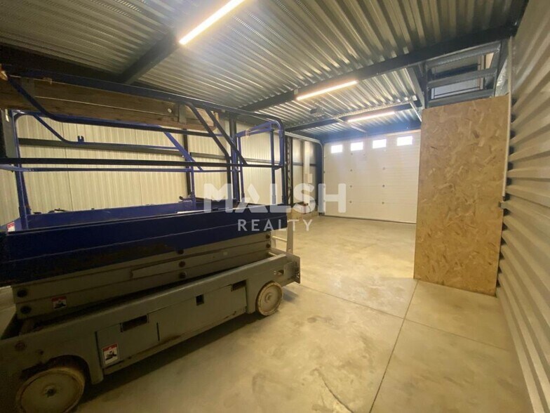 Local d'activités dans Civrieux à vendre - Photo intérieure – Image 3 sur 5