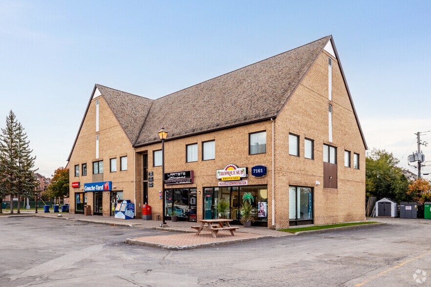 7161 Boul Cousineau, Saint-hubert, QC à louer - Photo de l’immeuble – Image 3 sur 5